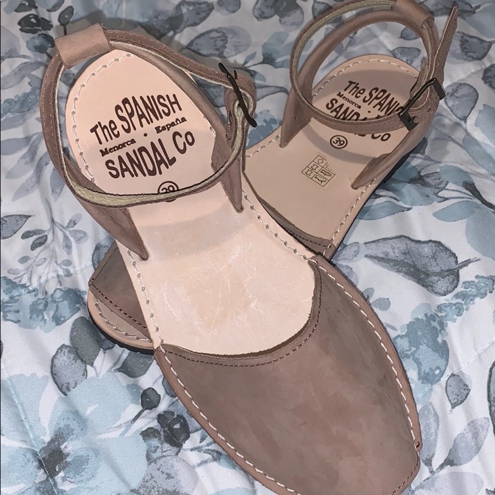 TAN NUBUCK SANDALS WITH STRAP